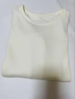 最新型！ 超極暖　ヒートテック　新品　ウルトラウォームクルーネックT 完売品Ｍ