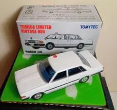 トミカリミテッドヴィンテージネオ グロリア 2000GL 深リム カスタム