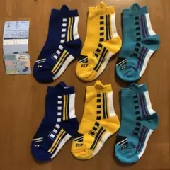 はくラボ みみ付きくつした 新幹線柄 クルー丈3足組 13〜18㎝ 新品未使用①