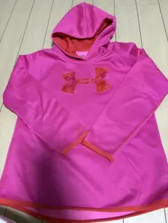 アンダーアーマー　ピンク パーカー YLG 150