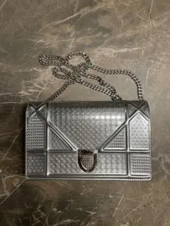 Item thumbnail for item 90e6335b-7034-40d6-b621-39f20ce60fdb