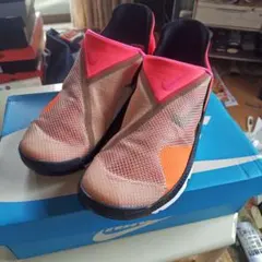 28.5㌢Nikeゴーフライイーズ(ナイキゴーフライイーズ)赤白