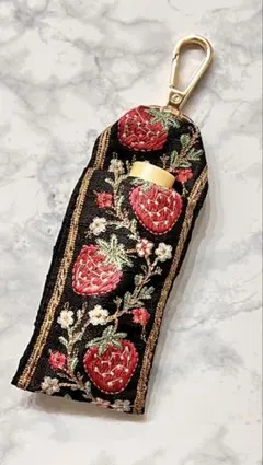 ハンドメイド　インド刺繍リボン　いちご柄　リップケース　印鑑ケース