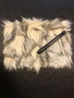 moussy  ミックスファークラッチバッグ