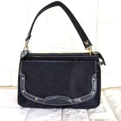 Item thumbnail for item 05f9c01e-9636-4b91-81fc-f17524737a43