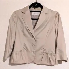 【新品、未使用】anyFAM ベージュ フリル付きジャケット