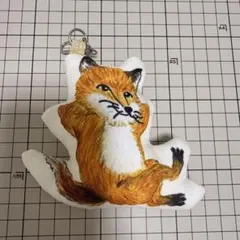 2026年最新】メゾンキツネ キーホルダーの人気アイテム - メルカリ