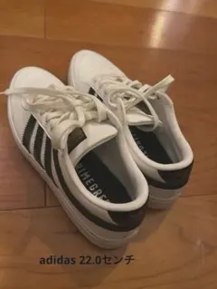 adidas ホワイト ブラック スニーカー