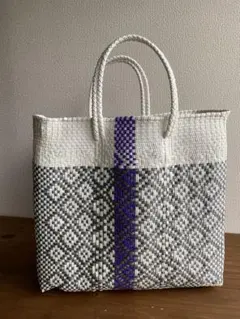 美品✨ Vivala Vida メルカドバッグ ホワイト×ネイビー 幾何学模様 
