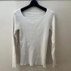 スクエアネック 長袖 Tシャツ