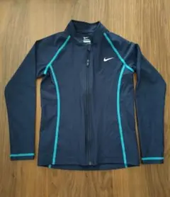 NIKEラッシュガード　男児ネイビー　130cm