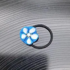 【メ12-234】ハンドメイド　つまみ細工　ヘアゴム　ブルー×ホワイト