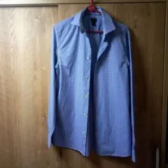 青と白のチェック柄長袖シャツ