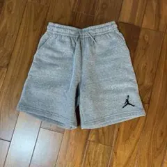 Jordan ジュニア　グレー　ショートパンツ