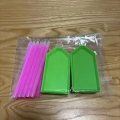 ダイアモンドビーズアート　トレー10個とペン10本セット