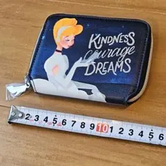 Disney 新品 シンデレラ 折りたたみ財布送料込み早い者勝ち価格✨タグ付きのサムネイル