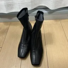 ブラック　レディースショートブーツMサイズ(23.0cm〜23.5cm)