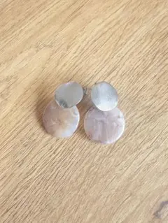 ピンク系ドロップ型スタッドピアス