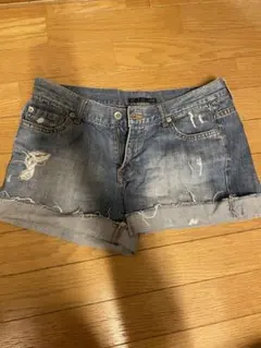 Heather／ヘザー　ダメージデニムショートパンツ