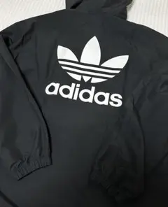 【試着程度】刺繍アディダスオリジナルス　ナイロンパーカー　ウインドブレーカー