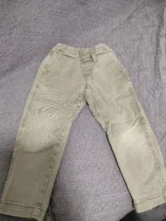 カーキ パンツ UNIQLO　緑　長ズボン　110cm