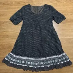 黒ドット&ノルディック柄フリル付き半袖ワンピース(チュニック)