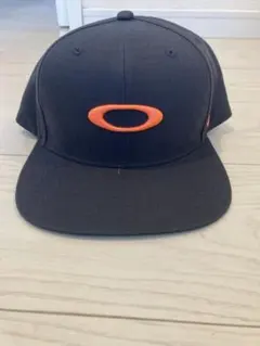 【最終価格】Oakley スナップバックキャップ ネイビー/オレンジ