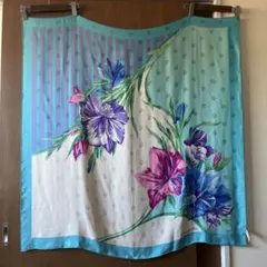 HERMES エルメス カレ90 シルクスカーフ 花柄 ボタニカル フランス製 HERMES エルメス カレ90 シルクスカーフ 花柄 ボタニカル フランス製