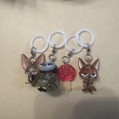 セブン限定　ズートピア　めじるしチャーム　４個セット