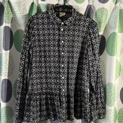 ソレイアード　ペフラムシャツ