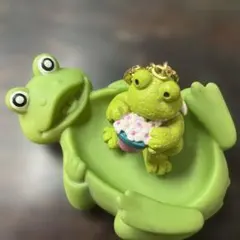 カエル 置物