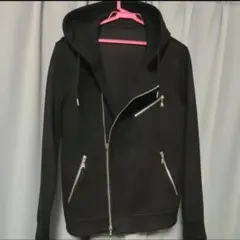 LOVELESSブラックパーカー フロントジッパー付き LOVELESSブラックパーカー フロントジッパー付き BACHIC ASHLEY