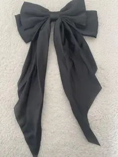 黒のヘアバンド クリップ式