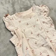 さくらんぼ柄　ロンパース　肩フリル　70cm