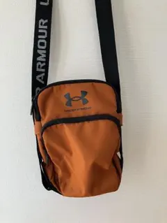新品　UNDER ARMOUR アンダーアーマー ショルダーバッグ