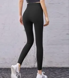 【新品タグ付き】ブラック ハイウエストレギンスS ヨガパンツ