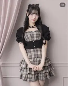 pium 半袖ビジューカーデ×チェックワンピセット ブラック×ベージュ