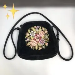 FEILER 花柄刺繍 ベルベットポシェット 黒