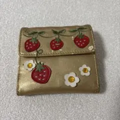 折りたたみ財布　いちご柄
