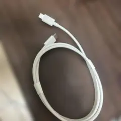 USB-A to Lightningケーブル ホワイト