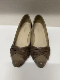 ブラウン ツイストデザイン パンプスのサムネイル