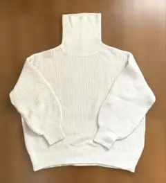 ハイネックニット