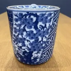 香櫨　平安春峰 平安春峰」銘 香几紋古染付け煎茶碗 – 周信堂 Syuusindou