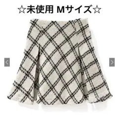 アイボリー/ブラック チェック フレアスカート