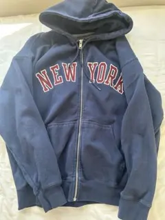 Brandy Melville NEW YORK ジップアップパーカーネイビーのサムネイル