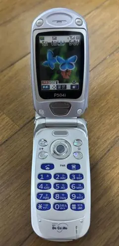 NTTドコモ　P504i シルバー 店頭展示用携帯電話