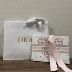 Dior 紙袋　白:大/花柄:小