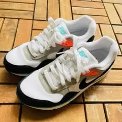 NIKE AIR MAX コリレート　スニーカー ホワイト ブラックのサムネイル