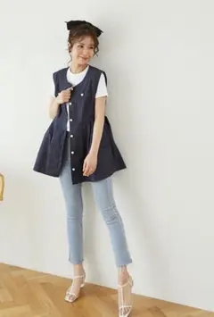 新品未使用　Myu デニムライク ウエストシェイプペプラムジレ SMサイズのサムネイル