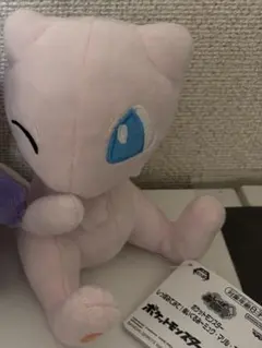 ポケモン　ミュウぬいぐるみ